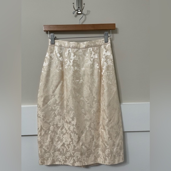 Scott McClintock Vintage Formal Cream Paisley Print Skirt Suit Size 4 - Picture 8 of 13